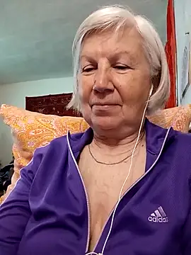 KlaudiaDarling online show from 04-20-26, 08:17