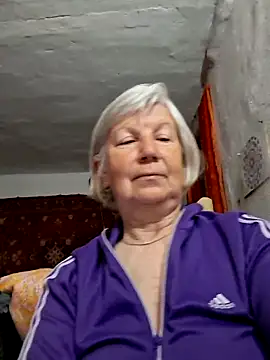 KlaudiaDarling online show from 04-28-26, 12:09