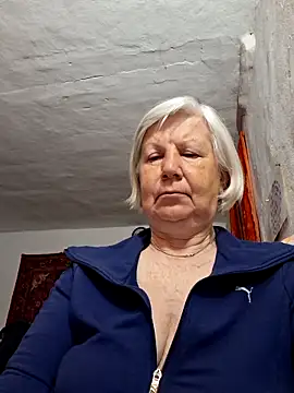 KlaudiaDarling online show from 04-22-26, 02:29