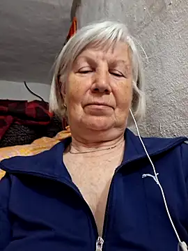 KlaudiaDarling online show from 05-05-26, 01:19