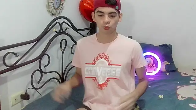 nico22love online show from 02-26-26, 03:56