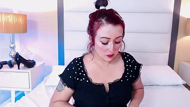 Snapshot of AlanaFerrer chatting on 01-15-26, 12:08 AlanaFerrer online show from 01-15-26, 12:08