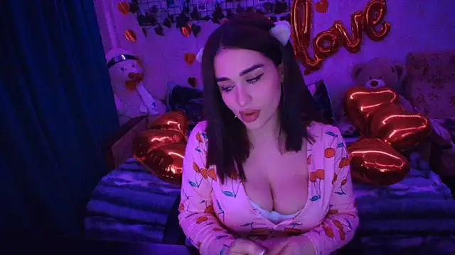 Snapshot of AlisiaRose chatting on 02-15-26, 11:03 AlisiaRose online show from 02-15-26, 11:03