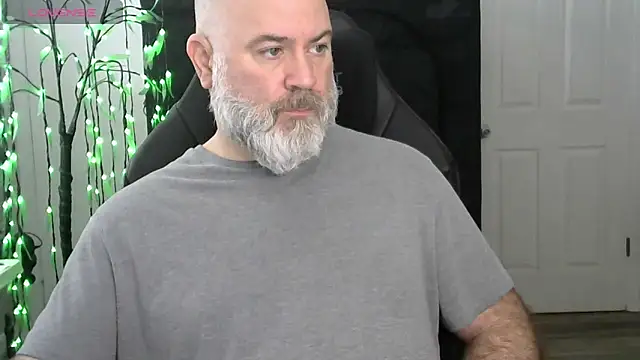 XJJ77x online show from 02-17-26, 03:31