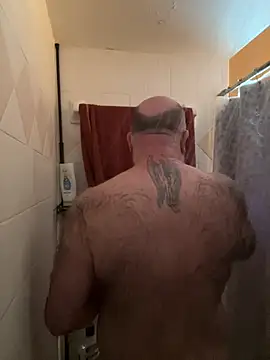 XJJ77x online show from 05-20-26, 06:38