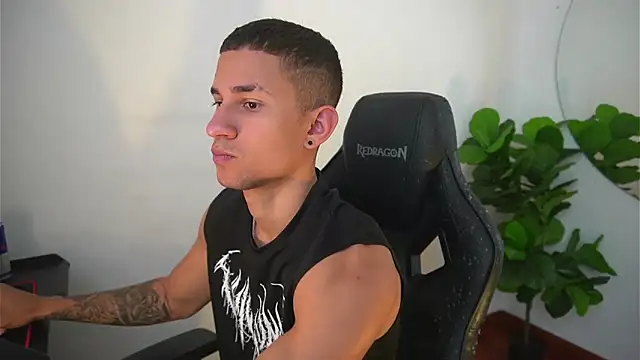 Thin tommy11 online show from 12-22-25, 07:47