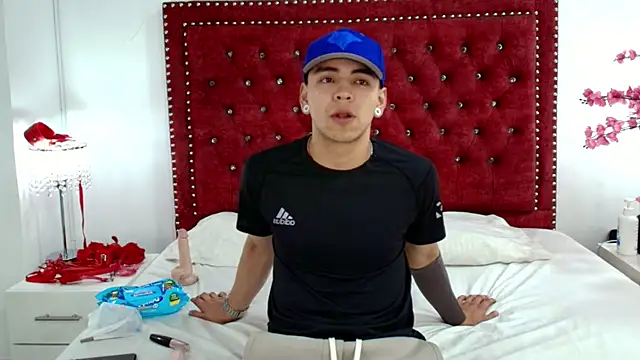 Jaden and sofia online show from 05-15-26, 03:15