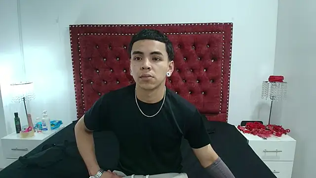 Jaden and sofia online show from 05-13-26, 03:13
