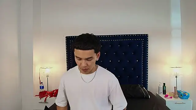 Jaden and sofia online show from 05-03-26, 03:22