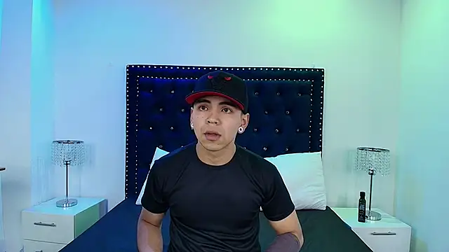 Jaden and sofia online show from 03-26-26, 02:32