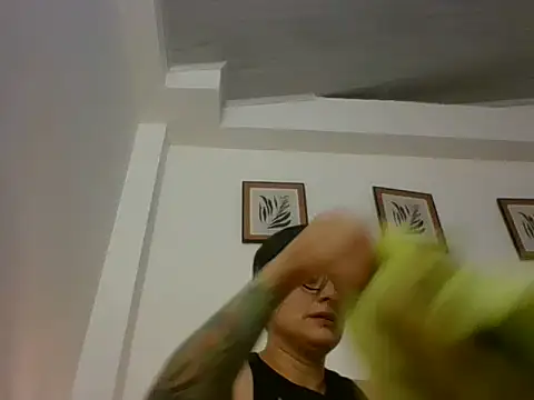 kat paradise online show from 01-18-26, 12:19