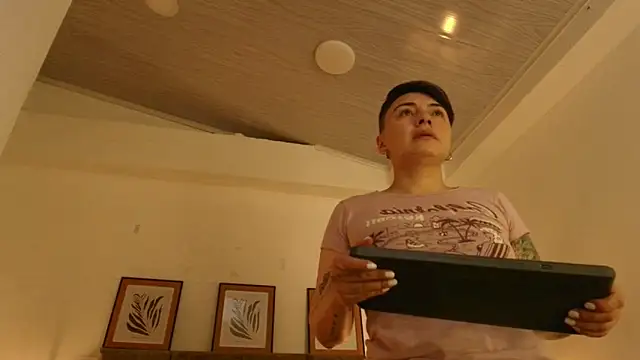 kat paradise online show from 03-31-26, 11:45