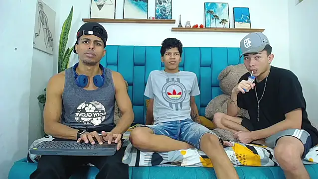 Interracial Snow Bunny online show from 03-20-26, 07:15