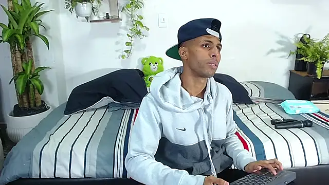 Interracial Snow Bunny online show from 01-16-26, 10:14