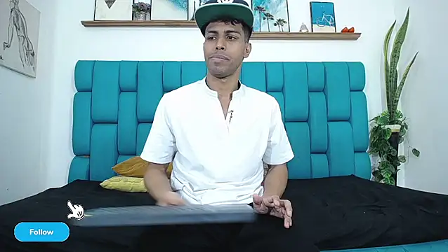 Interracial Snow Bunny online show from 04-11-26, 09:18