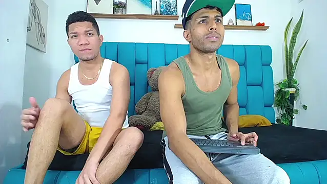 Interracial Snow Bunny online show from 04-07-26, 09:16