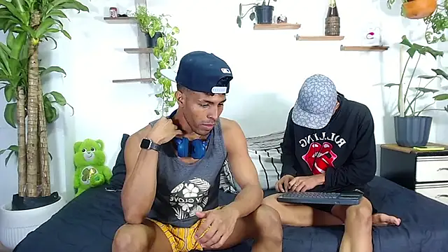 Interracial Snow Bunny online show from 02-10-26, 07:24