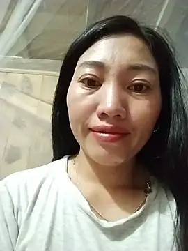 Lovephay8x online show from 06-17-26, 12:00