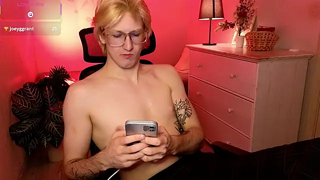 Snapshot of MarkusWilder chatting on 01-14-26, 04:16 MarkusWilder online show from 01-14-26, 04:16