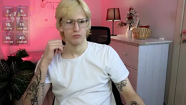 Snapshot of MarkusWilder chatting on 01-13-26, 03:49 MarkusWilder online show from 01-13-26, 03:49