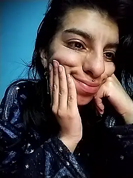 Snapshot of Alma_Kieran chatting on 01-09-26, 03:35 Alma Kieran online show from 01-09-26, 03:35