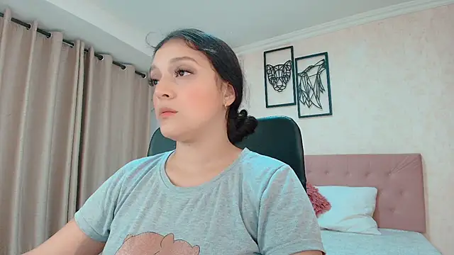 Snapshot of littlemolly_walcott chatting on 07-18-26, 03:15 littlemolly walcott online show from 07-18-26, 03:15