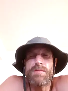 Snapshot of mechanicmark chatting on 06-15-26, 08:14 mechanicmark online show from 06-15-26, 08:14
