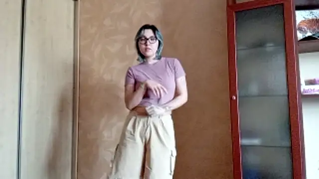 Snapshot of EvonTabb chatting on 03-09-26, 09:13 EvonTabb online show from 03-09-26, 09:13