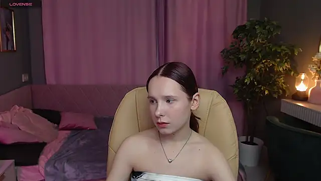 Haya Harareet online show from 03-21-26, 08:41