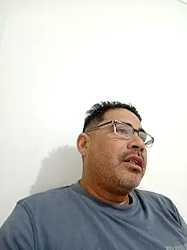 Snapshot of Piscis46 chatting on 02-13-26, 12:27 Piscis46 online show from 02-13-26, 12:27