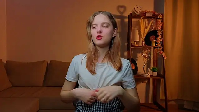 RennaHettes online show from 03-22-26, 01:09