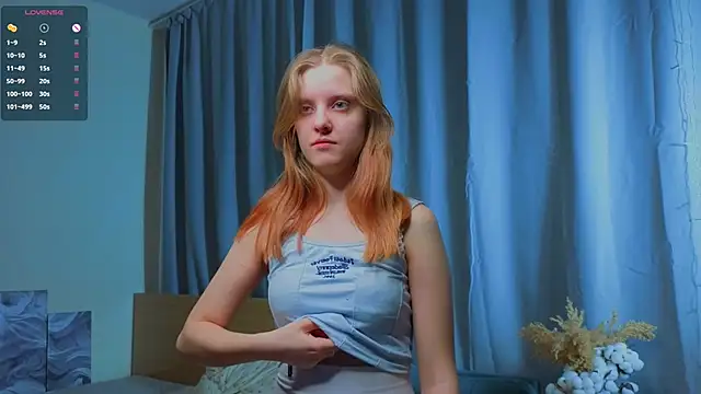 RennaHettes online show from 03-25-26, 01:06