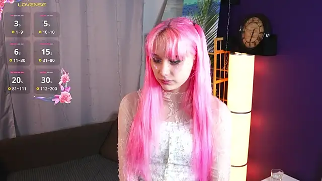 EliseTang online show from 01-06-26, 03:43