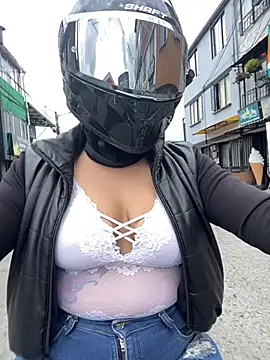 Scarlet auraa online show from 02-05-26, 07:32