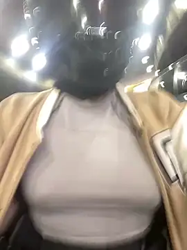 Scarlet auraa online show from 02-25-26, 08:30