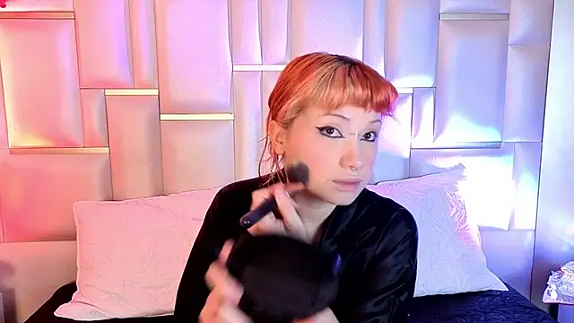 Snapshot of Sienna_Desiree chatting on 02-16-26, 04:33 Sienna Desiree online show from 02-16-26, 04:33