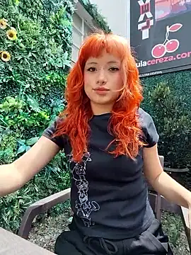 Snapshot of Sienna_Desiree chatting on 02-08-26, 05:54 Sienna Desiree online show from 02-08-26, 05:54