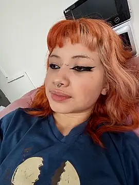 Snapshot of Sienna_Desiree chatting on 02-09-26, 06:06 Sienna Desiree online show from 02-09-26, 06:06