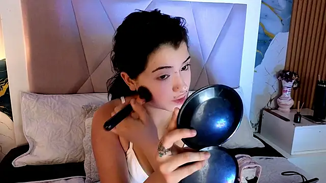 Sienna Desiree online show from 06-12-26, 12:03