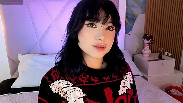 Sienna Desiree online show from 05-23-26, 04:11
