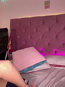 kitty whitte online show from 01-15-26, 08:23