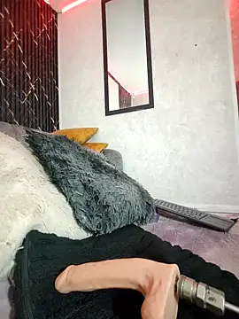 Isis Hot   online show from 03-12-26, 11:14