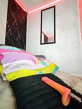 Isis Hot   online show from 03-29-26, 11:23