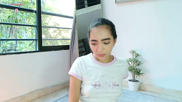 adelineevs online show from 06-17-26, 10:19