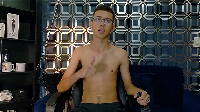 asher lux online show from 02-10-26, 08:52