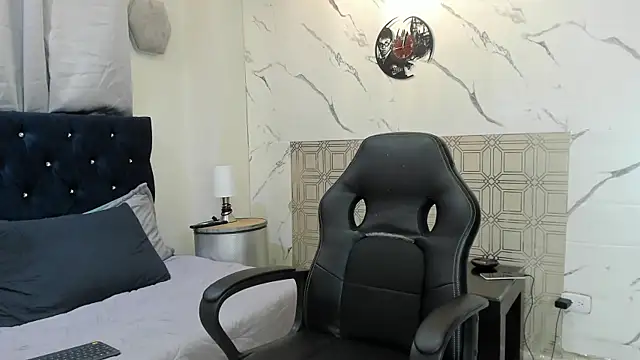 asher lux online show from 04-07-26, 07:59