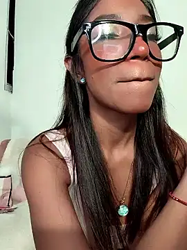 DAMMLEYLA online show from 01-11-26, 07:15