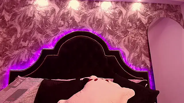 Chloe Connor online show from 03-06-26, 09:43