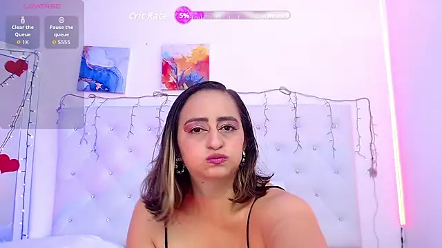 Snapshot of queendesiree_ chatting on 02-26-26, 08:09 queendesiree online show from 02-26-26, 08:09