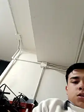 Snapshot of Yosoyelmismo-6737 chatting on 02-15-26, 10:30 Yosoyelmismo-6737 online show from 02-15-26, 10:30